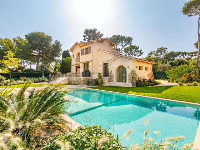 Villa de luxe de 6 pièces en location Antibes, France