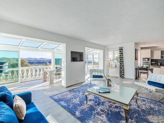 Villa de luxe de 6 pièces en vente Mandelieu, Provence Alpes Côte d'Azur
