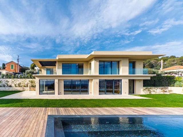 Villa de luxe de 6 pièces en vente Nice, Provence Alpes Côte d'Azur