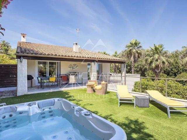 Villa de luxe de 6 pièces en vente Cagnes sur Mer, Provence Alpes Côte d'Azur