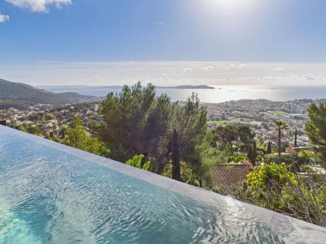 Villa de luxe de 6 pièces en vente Carqueiranne, France