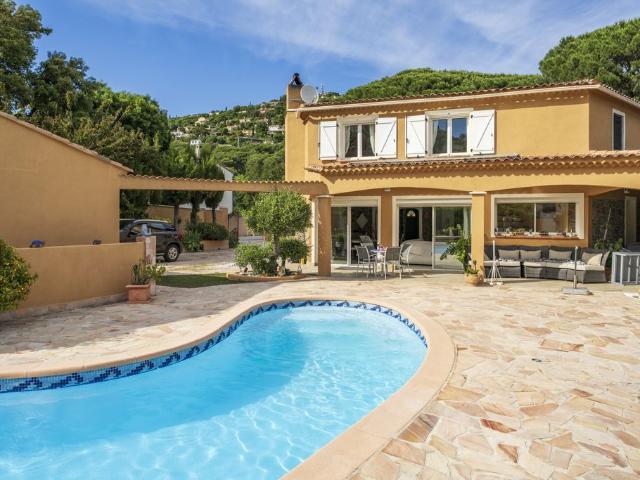 Villa de luxe de 6 pièces en vente Cavalaire sur Mer, France