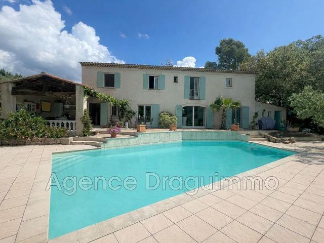Villa de luxe de 6 pièces en vente Draguignan, Provence Alpes Côte d'Azur