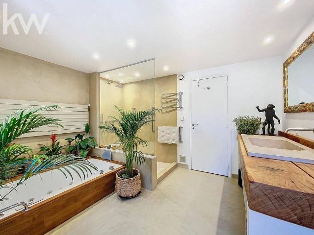 Villa de luxe de 6 pièces en vente Hyères, Provence Alpes Côte d'Azur
