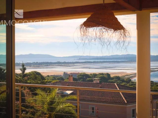Villa de luxe de 6 pièces en vente Hyères, Provence Alpes Côte d'Azur