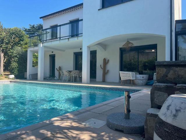 Villa de luxe de 6 pièces en vente Le Cap d'Agde, France