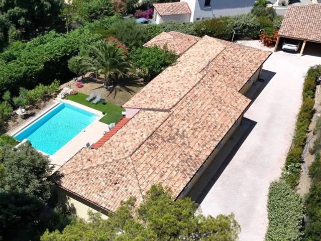 Villa de luxe de 6 pièces en vente Roquebrune sur Argens, France