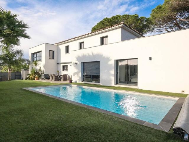 Villa de luxe de 6 pièces en vente Saint Raphaël, Provence Alpes Côte d'Azur