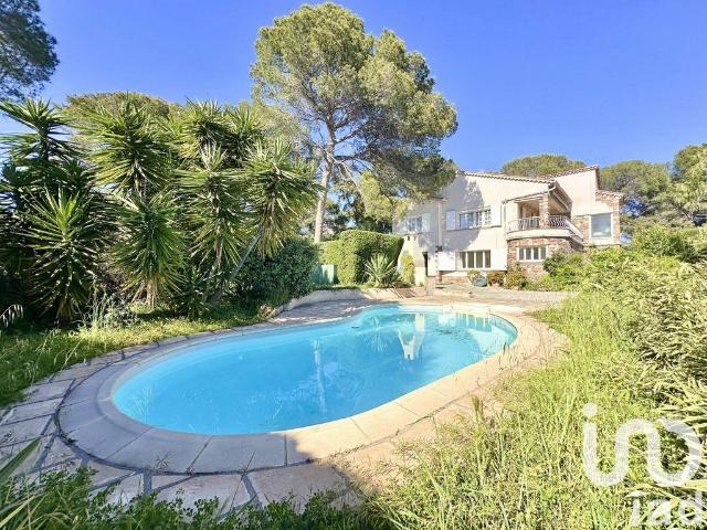 Villa de luxe de 6 pièces en vente Saint Raphaël, Provence Alpes Côte d'Azur
