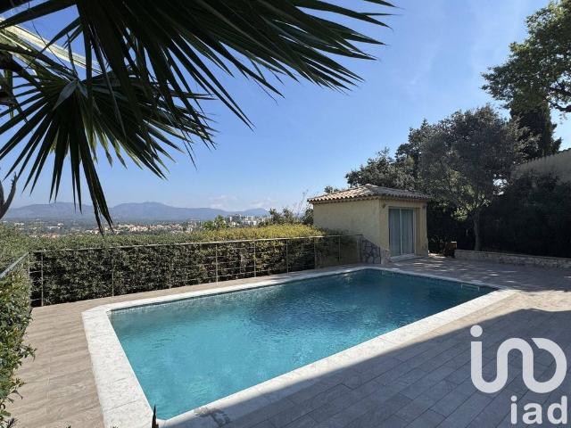 Villa de luxe de 6 pièces en vente Saint Raphaël, Provence Alpes Côte d'Azur