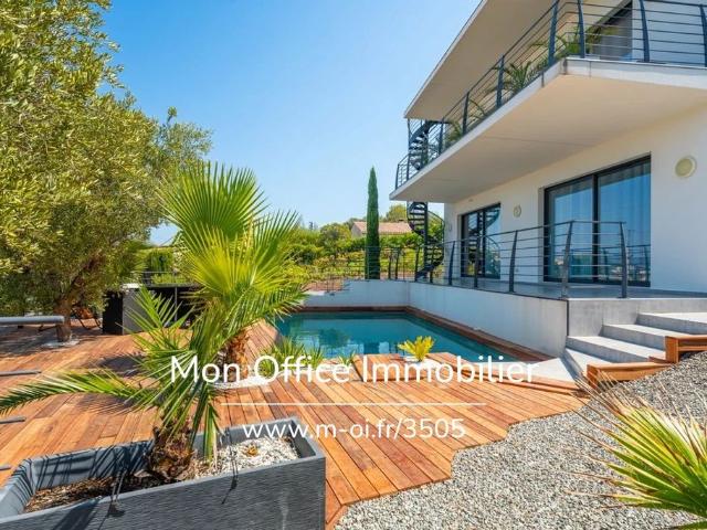 Villa de luxe de 6 pièces en vente Saint Raphaël, Provence Alpes Côte d'Azur