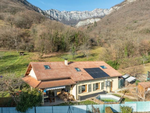 Villa de luxe de 6 pièces en vente Saint Vincent de Mercuze, France
