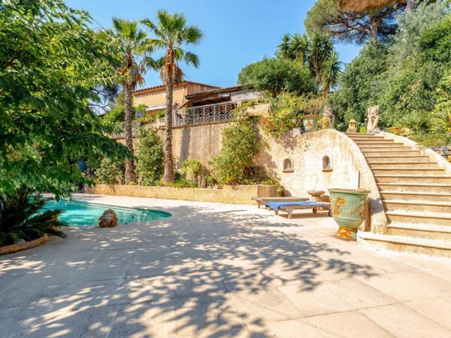 Villa de luxe de 6 pièces en vente Sainte Maxime, Provence Alpes Côte d'Azur