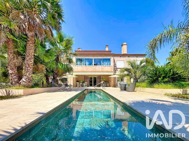 Villa de luxe de 6 pièces en vente Sanary sur Mer, France