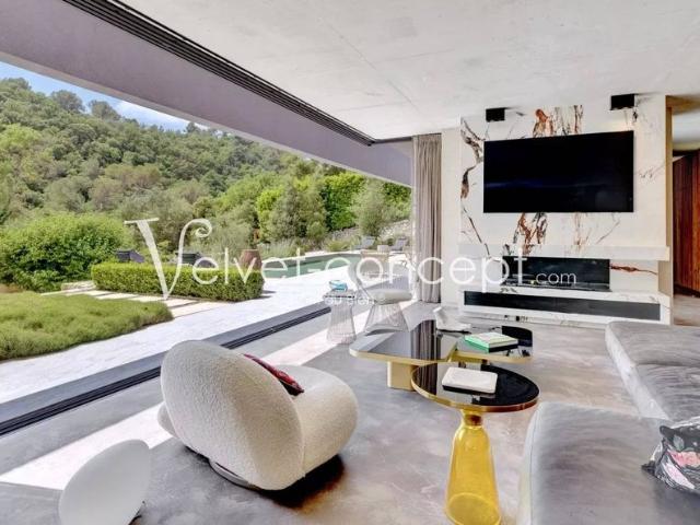 Villa de luxe de 6 pièces en vente Valbonne, Provence Alpes Côte d'Azur