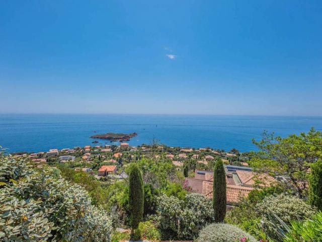 Villa de luxe de 7 pièces en location Saint Raphaël, Provence Alpes Côte d'Azur
