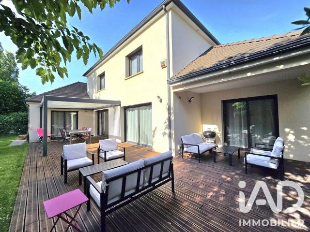 Villa de luxe de 7 pièces en vente Magny le Hongre, Île de France