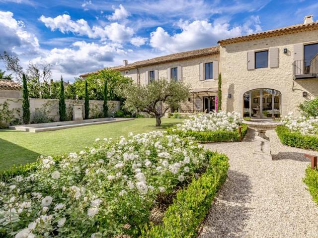 Villa de luxe de 7 pièces en vente Maussane, Provence Alpes Côte d'Azur