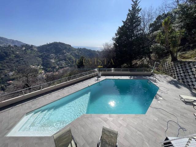 Villa de luxe de 7 pièces en vente Menton, Provence Alpes Côte d'Azur