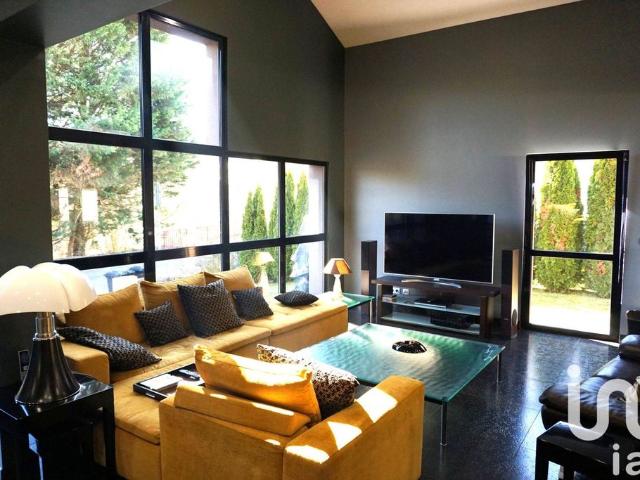 Villa de luxe de 7 pièces en vente Mont Saint Martin, Grand Est