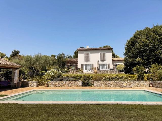 Villa de luxe de 7 pièces en vente Mougins, Provence Alpes Côte d'Azur