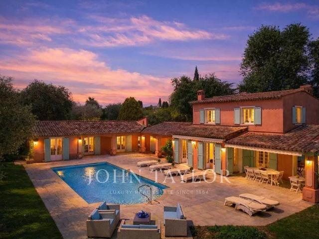 Villa de luxe de 7 pièces en vente Mougins, Provence Alpes Côte d'Azur