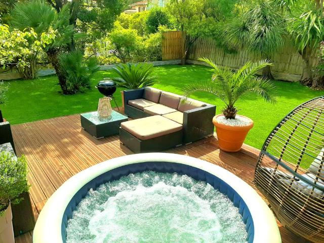 Villa de luxe de 7 pièces en vente Juan les Pins, Provence Alpes Côte d'Azur