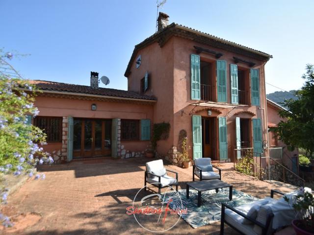 Villa de luxe de 7 pièces en vente Le Broc, France