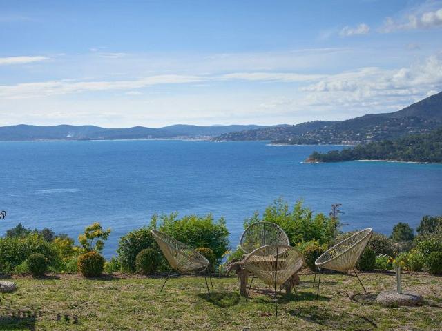 Villa de luxe de 7 pièces en vente Le Lavandou, Provence Alpes Côte d'Azur