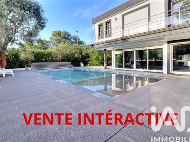 Villa de luxe de 7 pièces en vente Saint Raphaël, Provence Alpes Côte d'Azur
