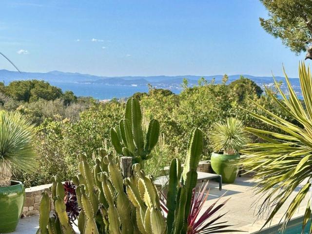 Villa de luxe de 7 pièces en vente Six Fours les Plages, Provence Alpes Côte d'Azur