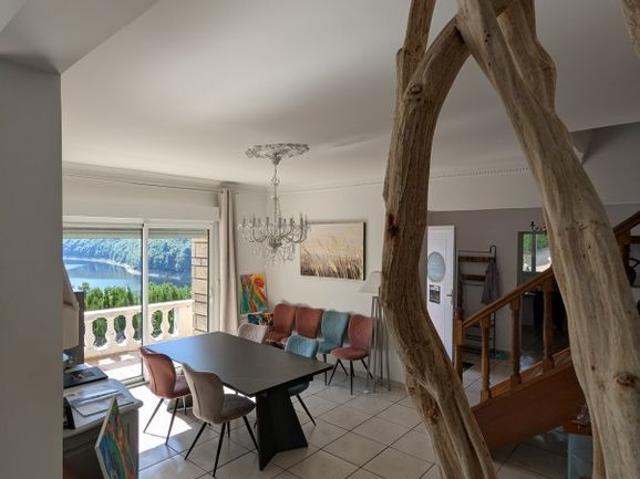 Villa de luxe de 8 pièces en vente Miremont, Auvergne Rhône Alpes