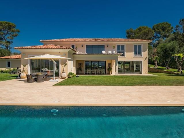 Villa de luxe de 8 pièces en vente Mougins, Provence Alpes Côte d'Azur