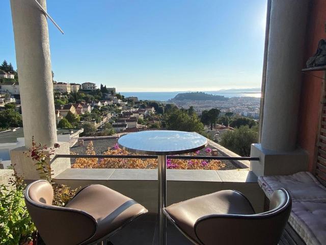 Villa de luxe de 8 pièces en vente Nice, Provence Alpes Côte d'Azur