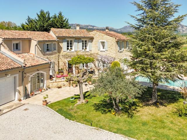Villa de luxe de 8 pièces en vente Aubignan, Provence Alpes Côte d'Azur