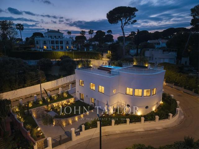 Villa de luxe de 8 pièces en vente Antibes, Provence Alpes Côte d'Azur