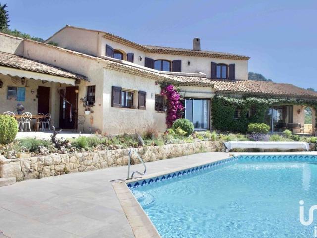 Villa de luxe de 8 pièces en vente Cabris, Provence Alpes Côte d'Azur