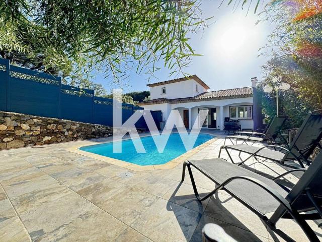 Villa de luxe de 8 pièces en vente Cavalaire sur Mer, Provence Alpes Côte d'Azur