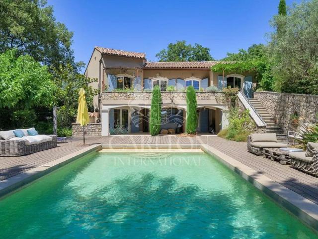 Villa de luxe de 8 pièces en vente Châteauneuf Grasse, France
