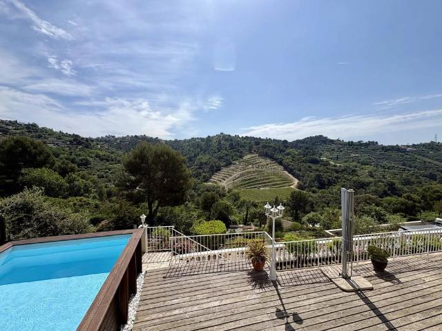Villa de luxe de 8 pièces en vente Colomars, Provence Alpes Côte d'Azur