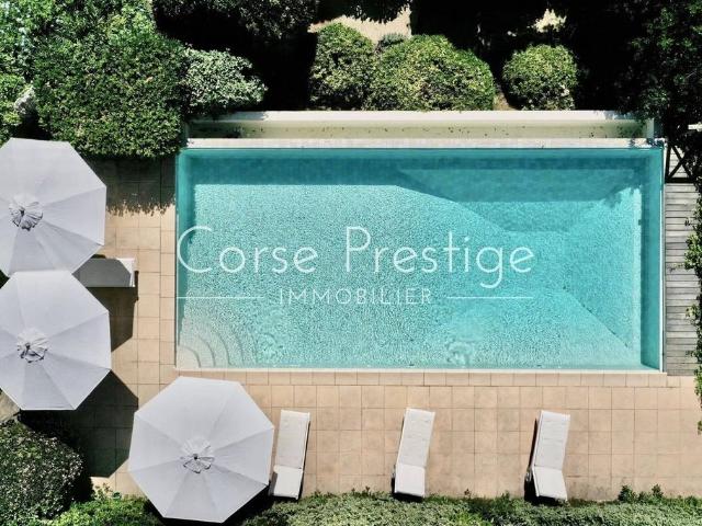 Maison de luxe en vente à Coti Chiavari, France