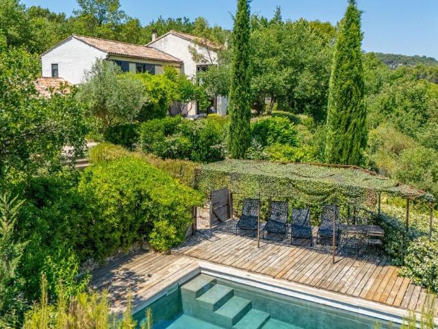 Villa de luxe de 8 pièces en vente Entrechaux, Provence Alpes Côte d'Azur