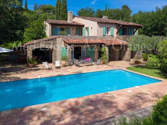 Villa de luxe de 8 pièces en vente Grimaud, Provence Alpes Côte d'Azur