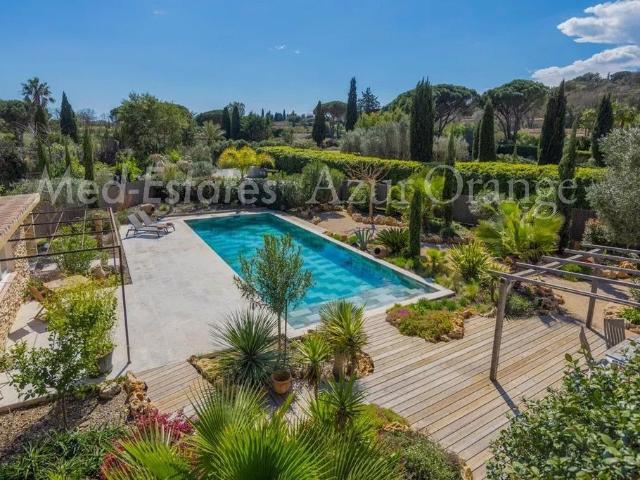 Villa de luxe de 8 pièces en vente Grimaud, Provence Alpes Côte d'Azur