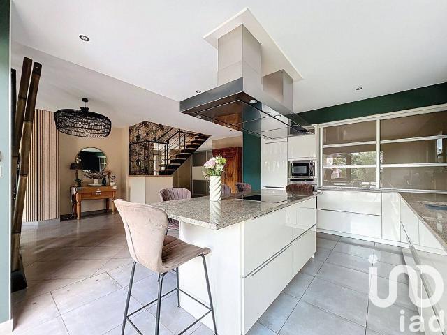 Villa de 8 pièces de luxe en vente Laval, France