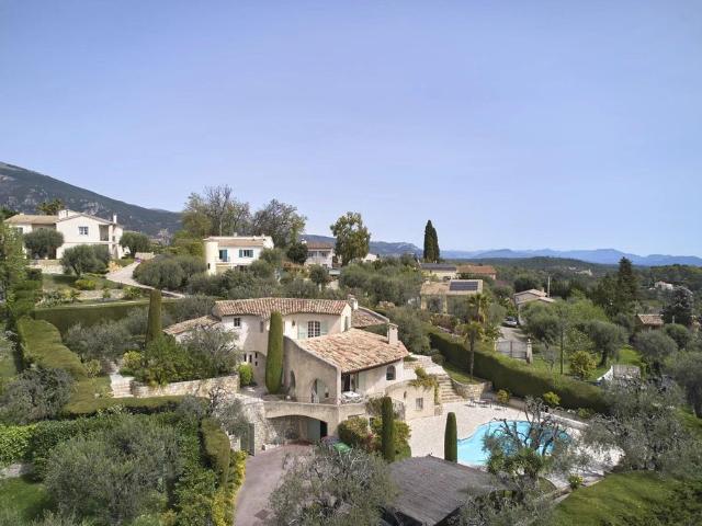 Villa de luxe de 8 pièces en vente Le Rouret, France