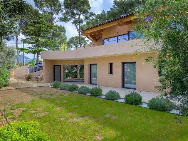 Villa de luxe de 8 pièces en vente Sanary sur Mer, France