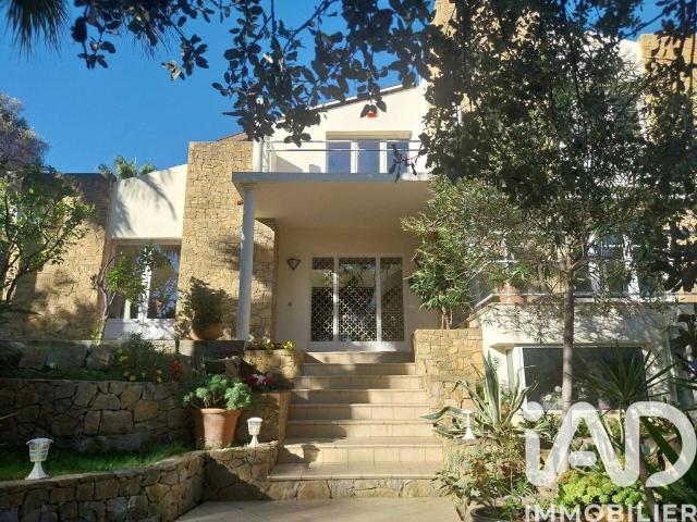 Villa de luxe de 8 pièces en vente Sanary sur Mer, Provence Alpes Côte d'Azur