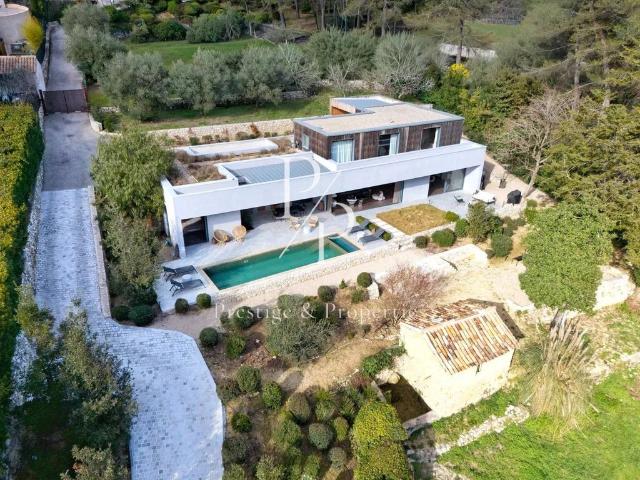 Villa de luxe de 8 pièces en vente Valbonne, Provence Alpes Côte d'Azur