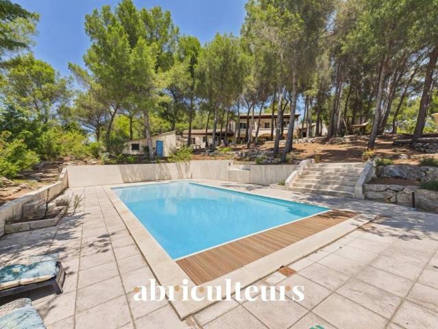 Villa de luxe de 8 pièces en vente Ventabren, Provence Alpes Côte d'Azur